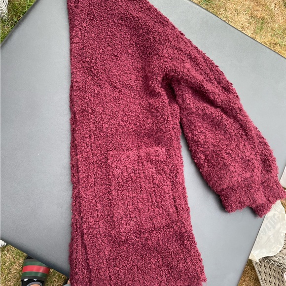 American Eagle Oversized Sweater - Picture 5 of 5